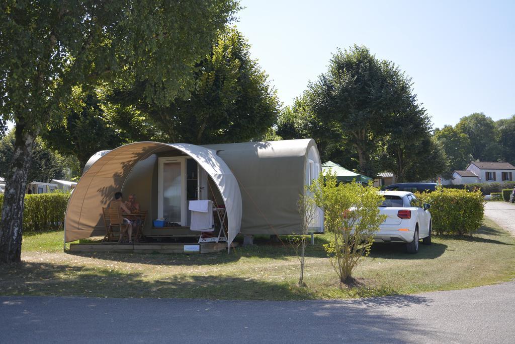 Camping Montmorency Hotel Bourbonne-les-Bains Buitenkant foto